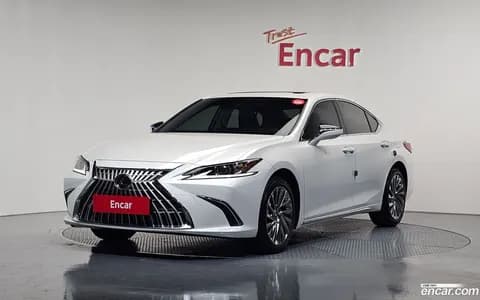 Lexus ES 300h 2025 купить в Москве